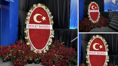 Devlet Bahçeli’den AK Parti Kongresi’ne Özel Hediye! 1071 Gül, 1453 Karanfil ve Anlamlı Mesajlar