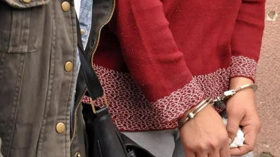 Korkunç olay: Bir anne bebeğini denize attı!