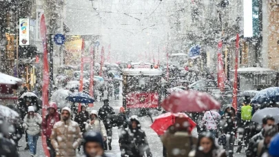 İstanbul Kar Yağış Kaç Gün Devam Edecek? Üç Gün Sürecek Kar Yağışı İçin Peş Peşe Uyarılar