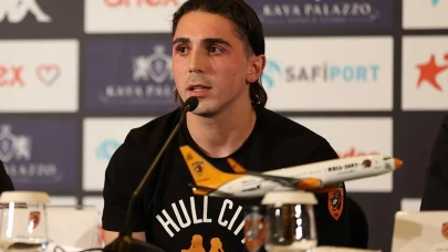 Abdülkadir Ömür Süper Lig’e Geri Dönüyor! İlhan Palut Transferi Duyurdu