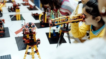 Hepsiburada, STEM atölyesinde kız çocuklarına kodlama deneyimi sunuyor