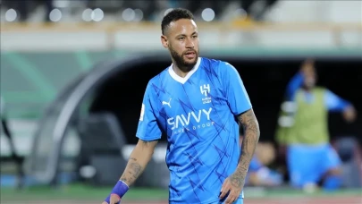 Neymar Santos'ta Şovuna Devam Ediyor: Antrenmana Helikopterle Geliyor