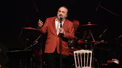 Volkan Konak'ın buruk 14 Şubat Sevgililer Günü sahnesi