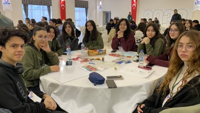 Sürdürülebilir şehirler için gençler, İnovasyon Atölyesinde bir araya geldi