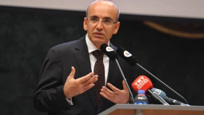 Mehmet Şimşek'ten ''sıkı para politikasına devam'' mesajı