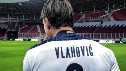 Fenerbahçe'nin Kadrosunda İstediği Dusan Vlahovic Kimdir, Kaç Yaşında, Nereli, Kariyeri?