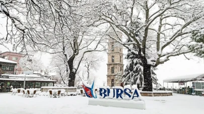 Bursa’da Yarın Okullar Tatil Mi? 10 Şubat’ta Kar Yağışı Etkisini Sürdürecek!