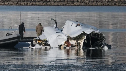 ABD’de Uçak ve Helikopter Çarpışmasında 67 Kişi Hayatını Kaybetti! 55 Kişinin Kimlikleri Tespit Edildi