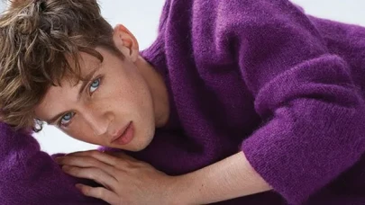 Ünlü Avustralyalı Şarkıcı Troye Sivan’ın 10 Şarkısı, 2025’te Listeleri Altüst Edecek!