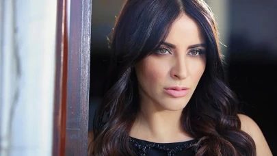 Zara'nın Cesur Sahne Kostümü Tartışma Yarattı: Eski Hali Daha Güzelmiş!