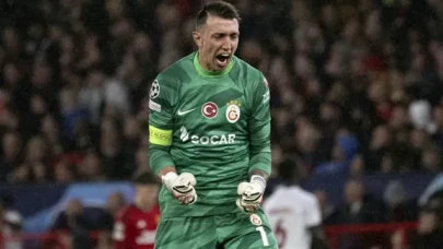 Muslera’nın Yerine Gelecek Kaleci Bakın Kim? Galatasaray Aradığı Kaleciyi Komşuda Buldu!