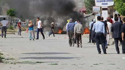 Kayyım ataması sonrası korsan gösteri operasyonu: 50 kişi tutuklandı