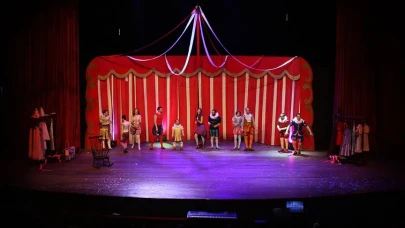 Bu Hafta Şehir Tiyatrolarında Hangi Oyunlar Var, Bilet Fiyatları Ne Kadar? (26 Şubat - 2 Mart)