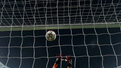 Derbide Galatasaray'ın Kalesini Günay mı koruyacak, Muslera mı? Galatasaray'da Derbi Öncesi Kaleci Belirsizliği!