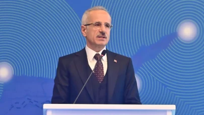 Bakan Uraloğlu'ndan İsrailli bakana tepki: Salonu terk etti!