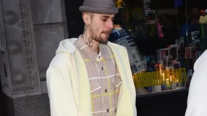 Justin Bieber’ın Pantolonu Yere Kadar İndi! Hayranları Gözlerine İnanamadı