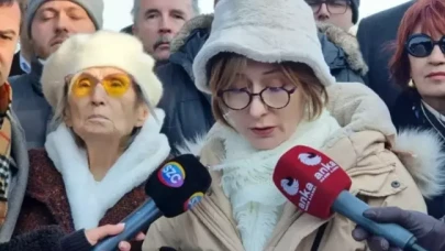 Ümit Özdağ’ın Annesi Kimdir? Gönül Özdağ Kaç Yaşında, Ne İş Yapıyor?