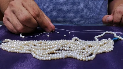 Hacdan Gelen İnci Gerçek Mi? Kuyumcuların Bile Şaşırdığı Gerçekler Ortaya Çıktı! İşte Sahte ve Orijinal İncinin Farkları