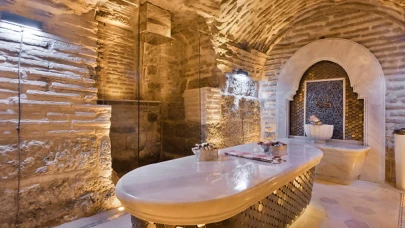 İstanbul'da 1500 Yıllık Sarnıcı Masaj Salonuna Çevirdiler! Ayasofya Camii'nin Yanı Başında Rezillik