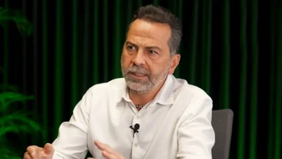 Nasuh Mahruki Kimdir, Eşi Kim, Evli mi? Ne İş Yapıyor, Mesleği ve Eğitim Durumu!