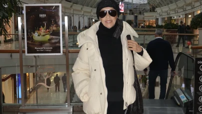 Ünlü oyuncu Nebahat Çehre, kış kombiniyle göz kamaştırdı