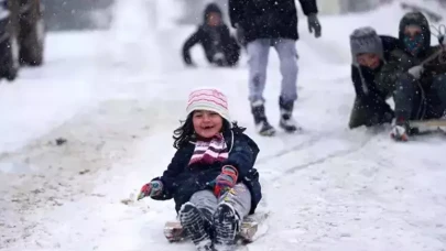 13 Şubat Büyükçekmece Okul Var mı Bugün, Okullar Tatil Edildi mi?