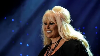 Zerrin Özer’in Hayatı Film Oluyor! Ünlü Sanatçı Başrolde Hangi İsmi Görmek İstiyor?