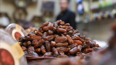 Ramazan Ayının Vazgeçilmezlerinden Olan Hurmanın Faydaları Nelerdir, Nasıl Tüketilir?