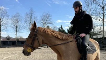 Temelli Misafir oyuncusu Oğuz Peçe binicilik tutkusunu keşfetti