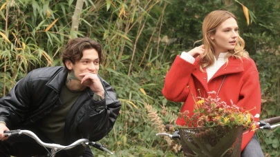 Çakal ve Nilsu Berfin Aktaş, 'Aşk Sadece Bir An' filminde romantik anlar yaşadılar