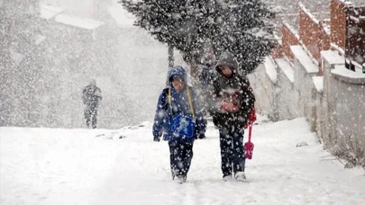 İstanbul'da 19-20 Şubat Okullar kaç gün tatil? Kar Yağışı Sonrası Valilikten Açıklama Bekleniyor!