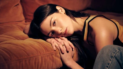 Gracie Abrams'ın 'Close to You' Şarkısını Yedi Yıl Beklediler, Dokuz Aydır Dinliyorlar!