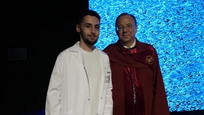 Aileler Gözyaşlarını Tutamadı! Geleceğin Doktorları İçin Büyük Gün