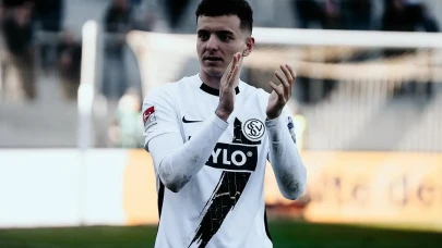 Fenerbahçe, Fisnik Asllani Hamlesiyle Transfer Çalışmalarına Başladı! Forvete 22 Yaşında Dinamik Genç Golcü