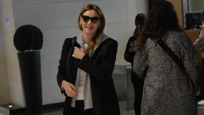 Mini Etekli Pınar Altuğ Görenleri Şaşırttı! Nişantaşı’nda Yazı Başlattı