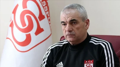 Sivasspor'da Teknik Direktör Ömer Erdoğan'la Yollar Ayrıldı! Yeni Teknik Direktör Rıza Çalımbay Mı Olacak ?
