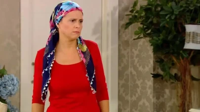 Çocuklar Duymasın’ın Emine’si Melek Şahin’den Şaşırtan Değişim! 53 Yaşındaki Oyuncunun Son Hali Olay Oldu!