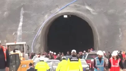 Hızlı Tren Şantiyesinde Can Pazarı! İşçilerin Üzerine Kaya Düştü!