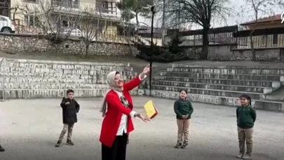 Çorum'da İlkokul Öğrencileri Drone'la Mesajlaştı: Amaç Okuma Yazma Alışkanlığını Pekiştirmek