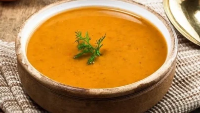 Bu Çorbayı İçen Bir Daha Vazgeçemiyor! Şifa Dolu Mercimek Çorbası Tarifi