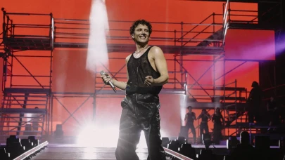 Edis, İstanbul'da unutulmaz bir konserle hayranlarını mest etti!