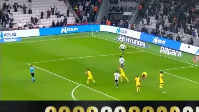 Beşiktaş'ın Golü Geldi. João Mário Beşiktaş’ı Öne Geçirdi! Kayserispor Savunması Faul Bekledi, Rafa Silva Sakatlandı