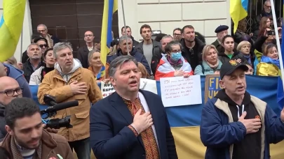 Roma Sokakları Karıştı: Ukraynalılar Trump’ın Zelenskiy’e Tavrına Sert Tepki Gösterdi!