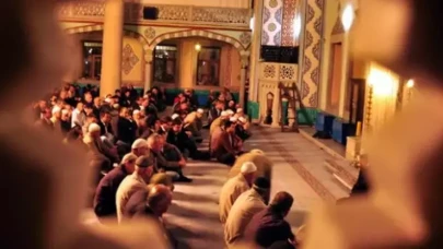 Ramazan’da Bunu Yapanın Günahları Affoluyor! Teravih Namazı Nasıl Kılınır?