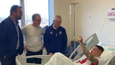 Çalımbay ve Yönetimden Sivasspor'un Yıldız Futbolcusu Rey Manaj’a Moral Ziyareti!