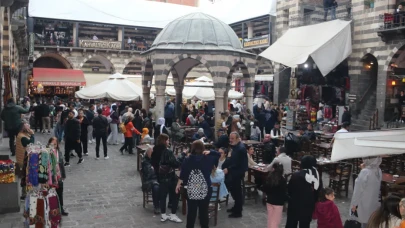 Ramazan Bayramı’nda Diyarbakır Turizm Patlaması Yaşadı: Ziyaretçi Akını Sıcak Karşılandı