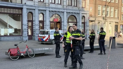 Avrupa'nın Kalbinde Terör Alarmı: Amsterdam’da Bıçaklı Saldırı!