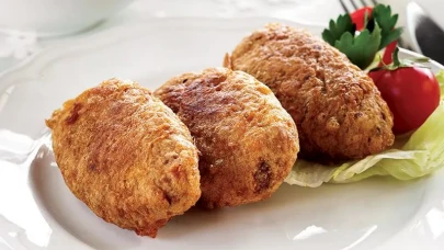 Restoranları sollayan lezzet! Enfes kadınbudu köfteyi evde yapın!