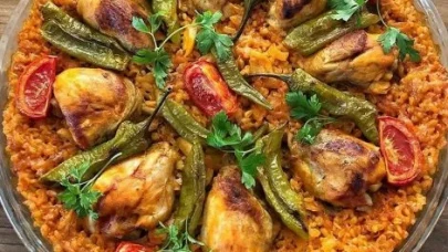 Bu Tarifi Denemeden Mutfağa Girmeyin! İşte Enfes Bulgurlu Tavuk Kapama