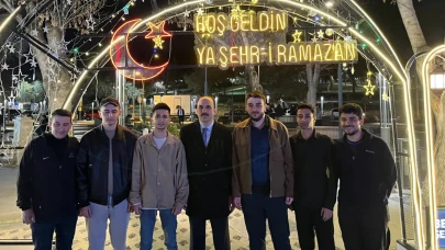 Teravih Sonrası Büyük Buluşma! Başkan Altay, Esnafa ve Vatandaşa Kulak Verdi